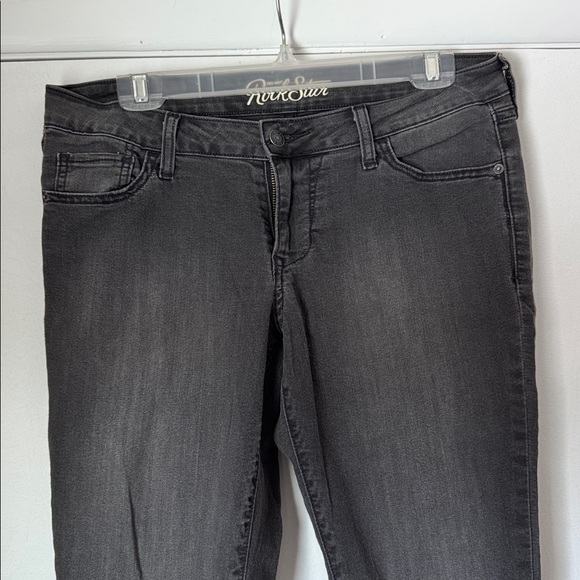 Old Navy Women's Rockstar Straight Leg Jeans - Picture 2 of 5